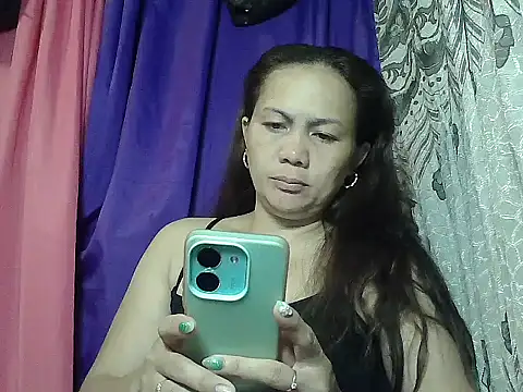 Snapshot of prettymomma24xx chatting on 08/02/26, 08:51 prettymomma24xx online show from 08/02/26, 08:51