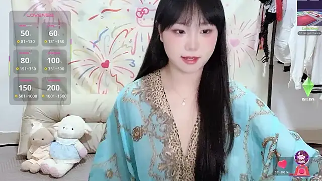 xiaoguai99 online show from 05/06/26, 12:54