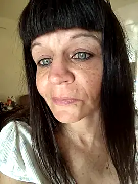Snapshot of Petitegreeneyez69 chatting on 03/16/26, 12:27 Petitegreeneyez69 online show from 03/16/26, 12:27