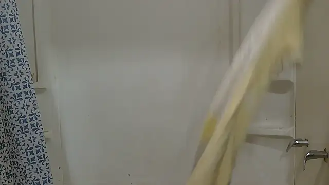 Quuwavve online show from 06/07/26, 03:21