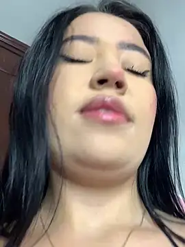 DulcePiink online show from 02/15/26, 07:43