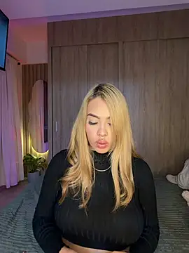 Snapshot of karymoron chatting on 02/06/26, 03:33 karymoron online show from 02/06/26, 03:33