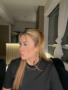 Snapshot of karymoron chatting on 02/10/26, 05:22 karymoron online show from 02/10/26, 05:22