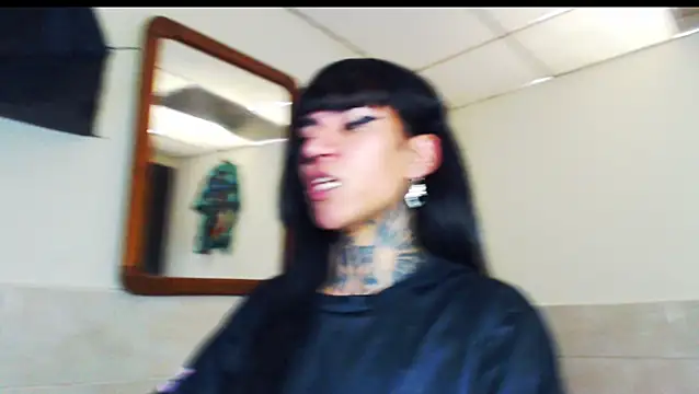 Snapshot of jazmin_wolf chatting on 01/15/26, 06:44 jazmin wolf online show from 01/15/26, 06:44