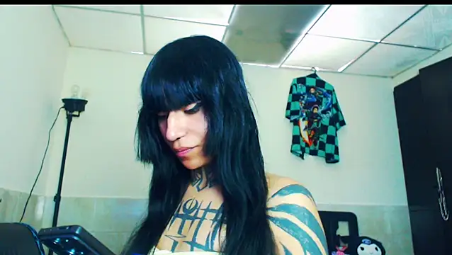 Snapshot of jazmin_wolf chatting on 02/08/26, 04:21 jazmin wolf online show from 02/08/26, 04:21