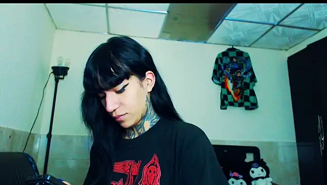 Snapshot of jazmin_wolf chatting on 02/14/26, 12:02 jazmin wolf online show from 02/14/26, 12:02