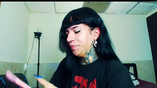 Snapshot of jazmin_wolf chatting on 02/26/26, 12:15 jazmin wolf online show from 02/26/26, 12:15