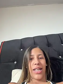 vicky bass  online show from 06/03/26, 02:33
