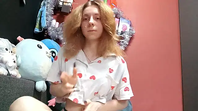 TiaraHenegan online show from 01/11/26, 07:24