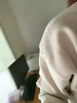 Snapshot of LISJN69 chatting on 01/14/26, 12:16 LISJN69 online show from 01/14/26, 12:16