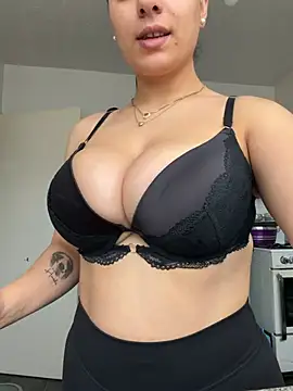 Snapshot of Marisa_ass chatting on 05/18/26, 07:58 Marisa ass online show from 05/18/26, 07:58