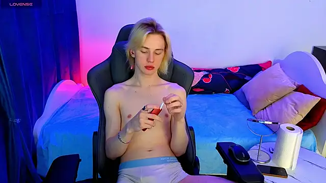 lucidangelok1 online show from 04/29/26, 07:34
