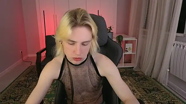 lucidangelok1 online show from 05/05/26, 01:19