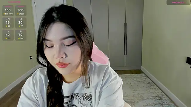 Snapshot of Aiko_mainee chatting on 01/14/26, 03:23 Aiko mainee online show from 01/14/26, 03:23