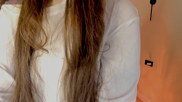 Snapshot of Aiko_mainee chatting on 02/19/26, 03:13 Aiko mainee online show from 02/19/26, 03:13