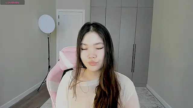 Snapshot of Aiko_mainee chatting on 02/22/26, 03:18 Aiko mainee online show from 02/22/26, 03:18