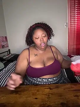 Chocolatebunnyxx96 online show from 03/03/26, 09:42