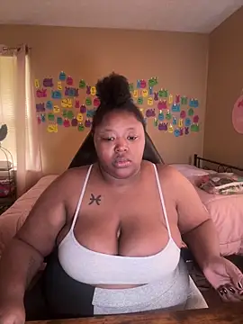 Chocolatebunnyxx96 online show from 05/25/26, 04:13