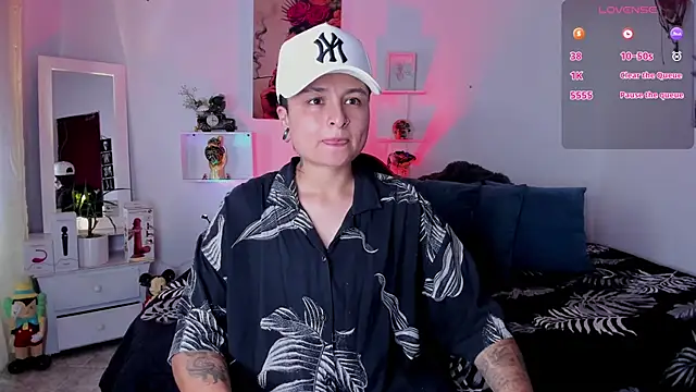 Zury Ramirez online show from 02/16/26, 08:27