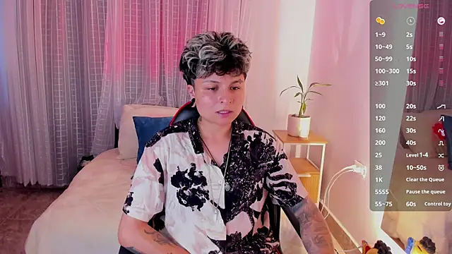 Zury Ramirez online show from 04/13/26, 10:15