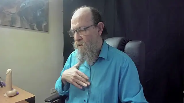 Uncle Hottie online show from 04/06/26, 06:31