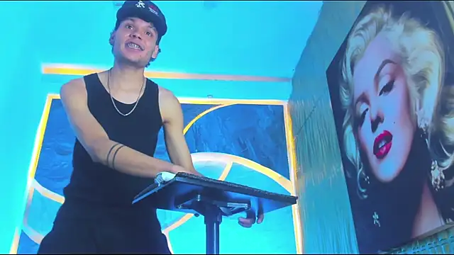 Snapshot of Lucas_hot_20 chatting on 02/06/26, 06:07 Lucas hot 20 online show from 02/06/26, 06:07