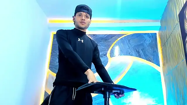 Snapshot of Lucas_hot_20 chatting on 02/12/26, 01:28 Lucas hot 20 online show from 02/12/26, 01:28