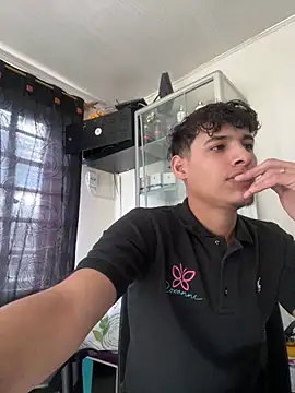 Snapshot of MaxStar26 chatting on 01/17/26, 02:00 MaxStar26 online show from 01/17/26, 02:00