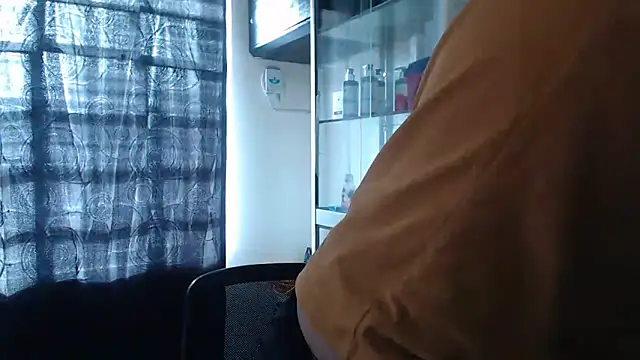 Snapshot of MaxStar26 chatting on 02/08/26, 12:41 MaxStar26 online show from 02/08/26, 12:41