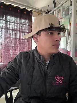 Snapshot of MaxStar26 chatting on 04/09/26, 01:38 MaxStar26 online show from 04/09/26, 01:38