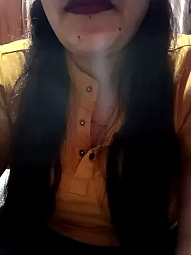 Snapshot of 01Roshani chatting on 01/18/26, 06:23 01Roshani online show from 01/18/26, 06:23