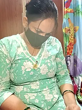 Snapshot of 01Roshani chatting on 03/02/26, 06:15 01Roshani online show from 03/02/26, 06:15