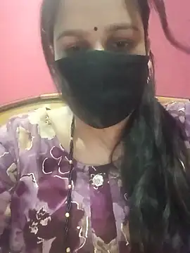 Snapshot of 01Roshani chatting on 06/15/26, 09:17 01Roshani online show from 06/15/26, 09:17