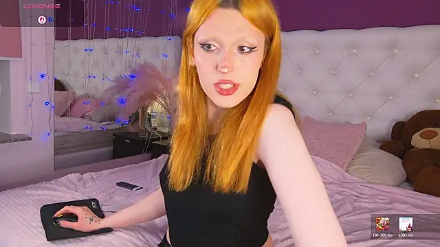 LunaBl1ss online show from 03/28/26, 03:22