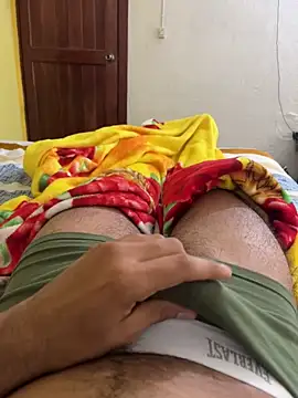 Snapshot of calientmex chatting on 02/14/26, 04:04 calientmex online show from 02/14/26, 04:04