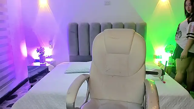 ThaliaBrookss  online show from 02/17/26, 05:04