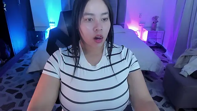Snapshot of ThaliaBrookss_ chatting on 07/11/26, 04:04 ThaliaBrookss online show from 07/11/26, 04:04