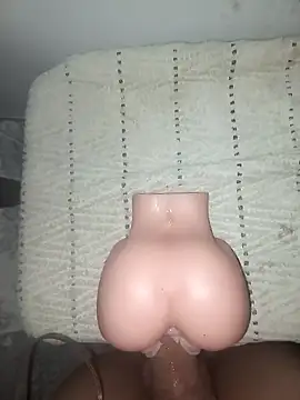 Snapshot of nishinoya10 chatting on 03/21/26, 05:23 nishinoya10 online show from 03/21/26, 05:23