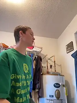 Snapshot of SugarNCinnamon chatting on 02/23/26, 09:34 SugarNCinnamon online show from 02/23/26, 09:34