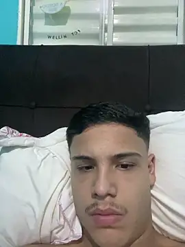 Wellington00  online show from 03/05/26, 01:01