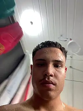 Wellington00  online show from 03/05/26, 08:49