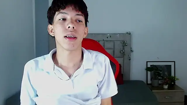 Snapshot of Nico__fox123 chatting on 01/07/26, 05:26 Nico fox123 online show from 01/07/26, 05:26