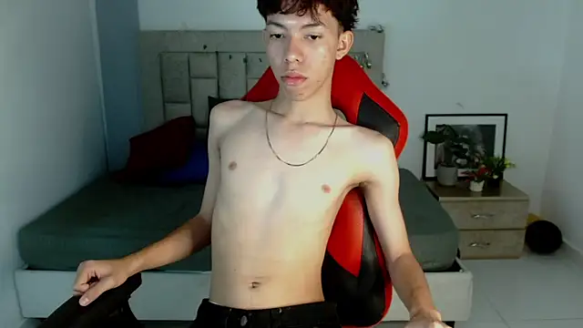 Snapshot of Nico__fox123 chatting on 01/08/26, 05:37 Nico fox123 online show from 01/08/26, 05:37