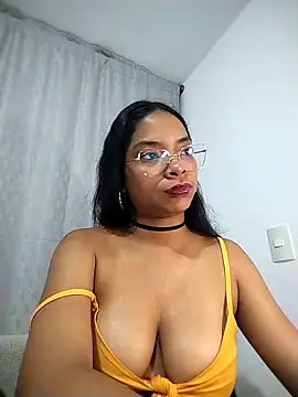 KATALINA SANTANA  online show from 04/18/26, 12:25