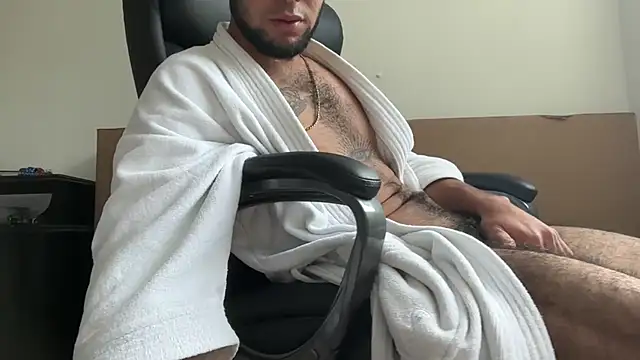 Snapshot of enyel_100 chatting on 01/06/26, 03:38 enyel 100 online show from 01/06/26, 03:38