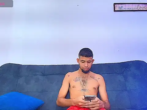 enyel 100 online show from 04/29/26, 01:53