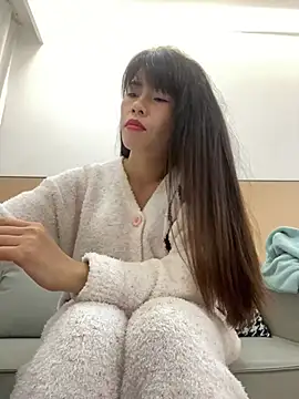 Snapshot of Miss_me29 chatting on 02/10/26, 02:15 Miss me29 online show from 02/10/26, 02:15