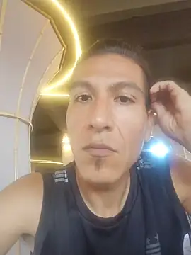 Rodrigohernan19 online show from 04/05/26, 05:32