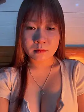 Snapshot of Liness101 chatting on 02/11/26, 02:49 Liness101 online show from 02/11/26, 02:49