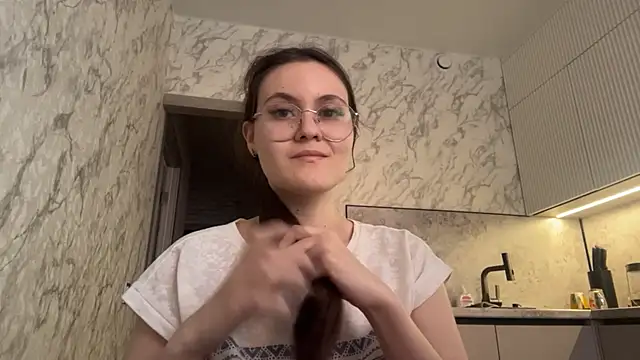 Snapshot of LanaLive chatting on 01/14/26, 11:05 LanaLive online show from 01/14/26, 11:05